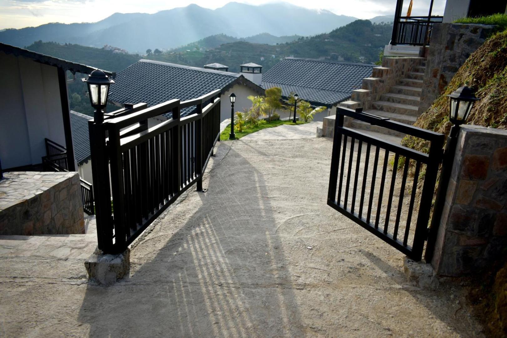 Rega Manivedya The Jungle Trail Resort Mukteshwar Exterior foto